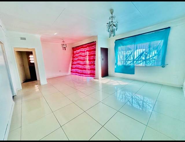 2 BEDROOM HOUSE FOR SALE IN VANDERBIJLPARK CW 6